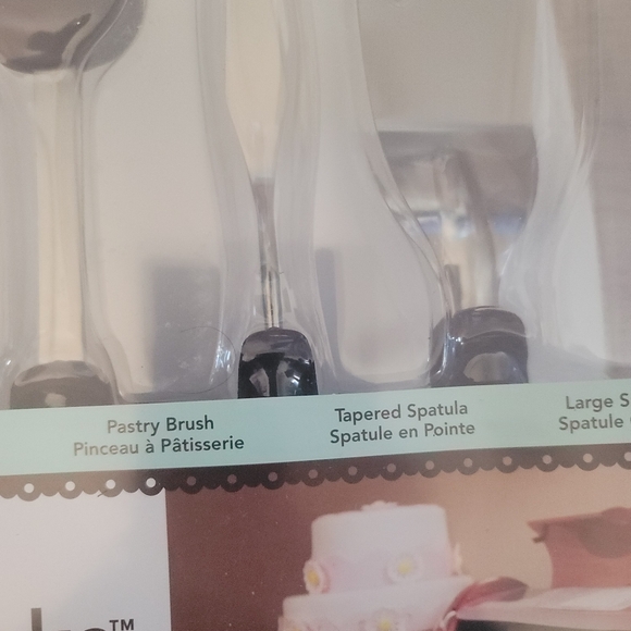 Cricut Cake Tool Kit - Picture 7 of 14